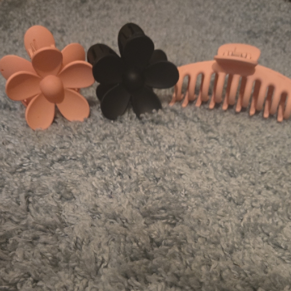 NWOT Pink and Black Hair Clips Set